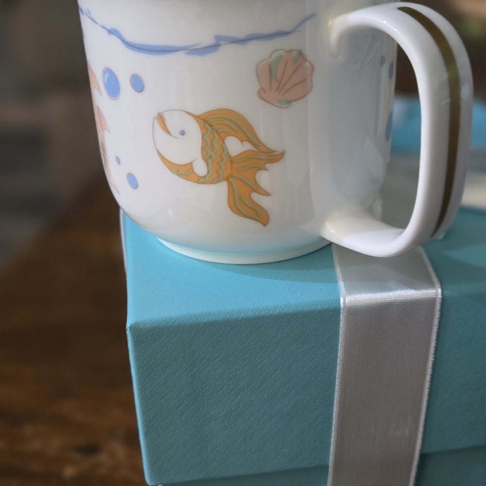 Tiffany & Co Tiny Sea Animals Double-handled Baby Cup - Picture 11 of 11